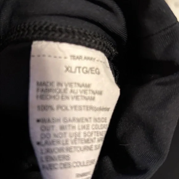 Under Armour women’s  Black Sweatpants - Picture 2 of 2